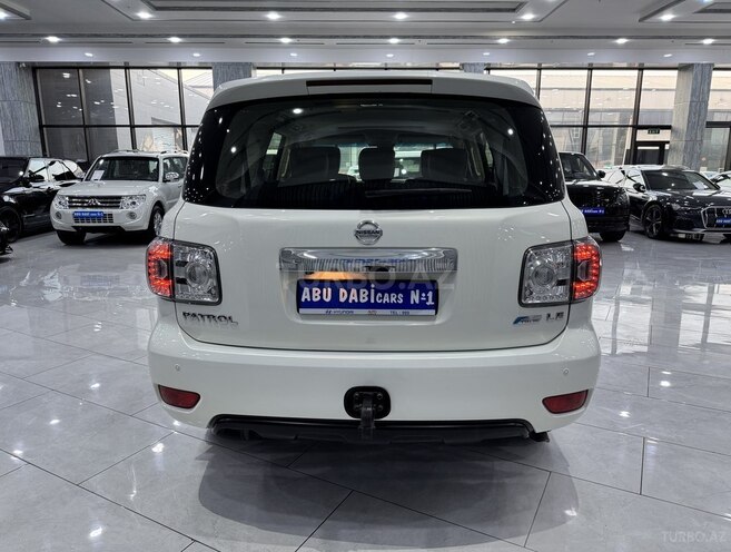Nissan Patrol 2013, 196,200 km - 5.6 l - Bakı