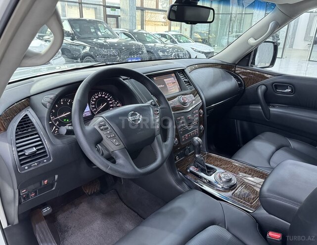 Nissan Patrol 2013, 196,200 km - 5.6 l - Bakı