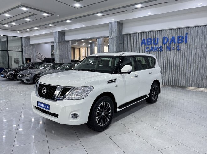 Nissan Patrol 2013, 196,200 km - 5.6 l - Bakı