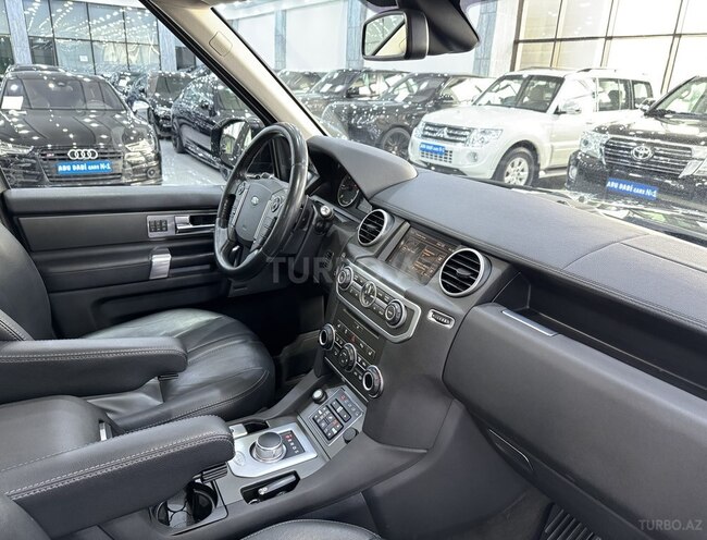 Land Rover Discovery-10