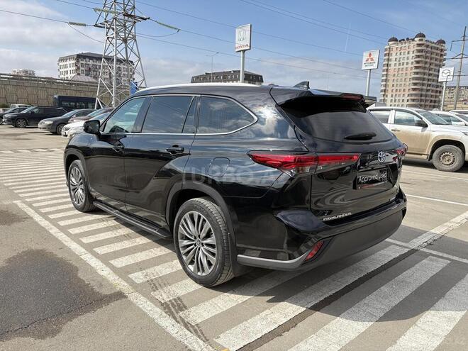 Toyota Highlander-4
