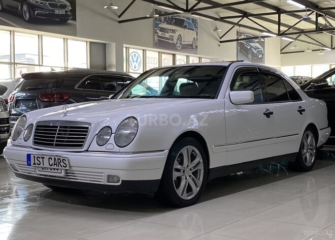 Mercedes E 240 1999, 307,000 km - 2.4 l - Sumqayıt