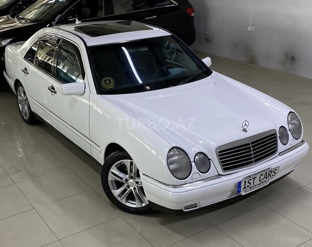 Mercedes E 240 1999, 307,000 km - 2.4 l - Sumqayıt