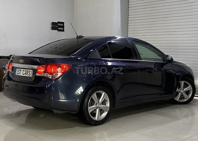 Chevrolet Cruze-12
