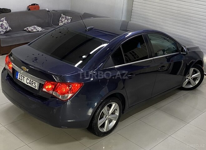 Chevrolet Cruze-13