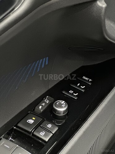 Toyota Camry-16