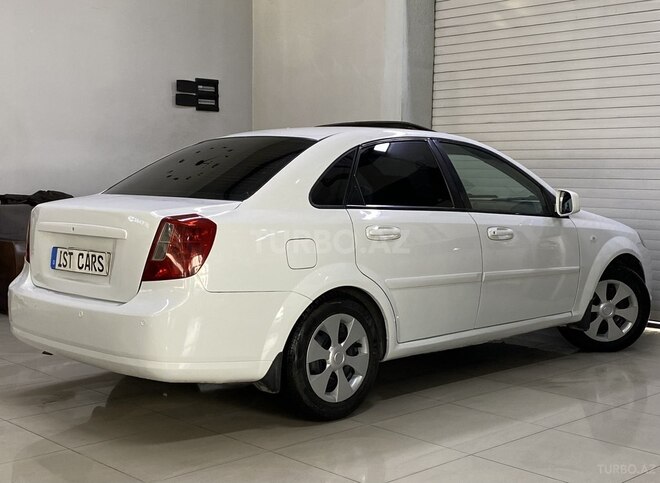 Daewoo Gentra-12