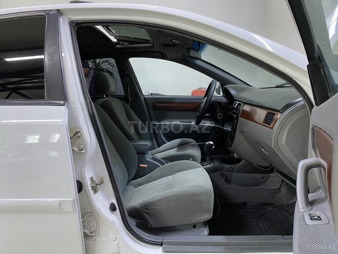 Daewoo Gentra-16