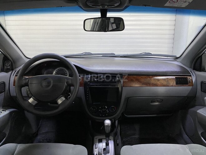 Daewoo Gentra-14