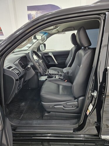 Toyota Land Cruiser Prado-8