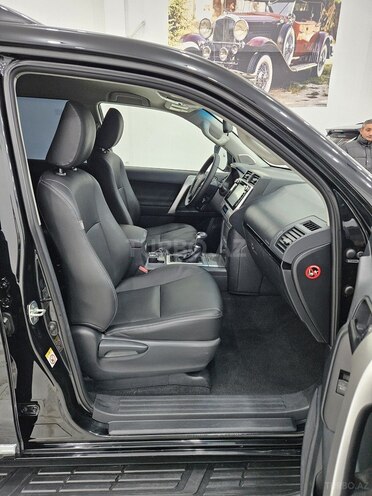 Toyota Land Cruiser Prado-14