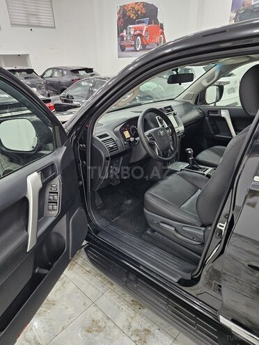 Toyota Land Cruiser Prado-9