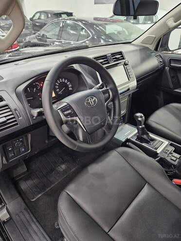 Toyota Land Cruiser Prado-7