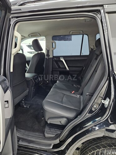 Toyota Land Cruiser Prado-10