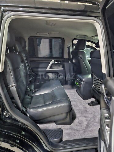 Toyota Land Cruiser-14
