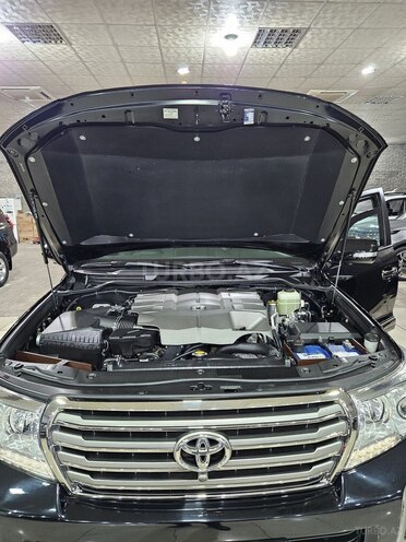 Toyota Land Cruiser-21