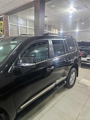 Toyota Land Cruiser-25