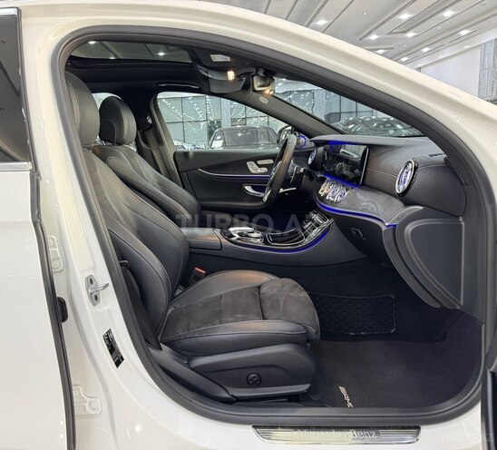 Mercedes E 250 2018, 81,700 km - 2.2 l - Bakı