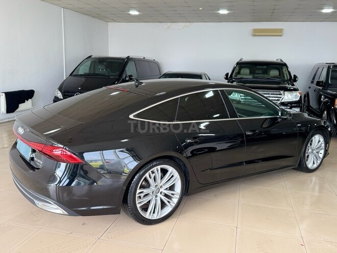 Audi A7-7