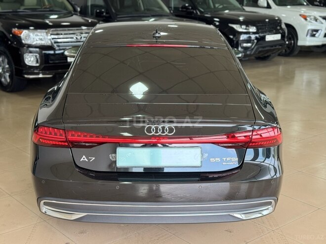 Audi A7-6
