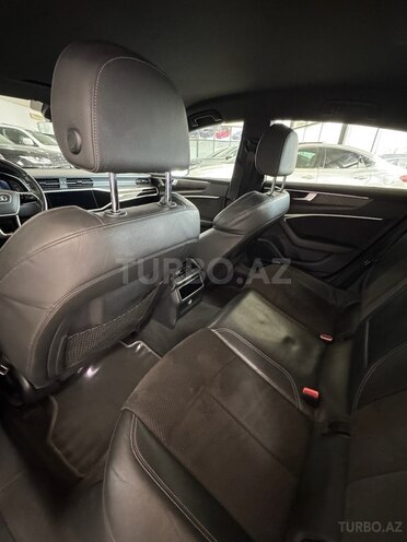 Audi A7-13