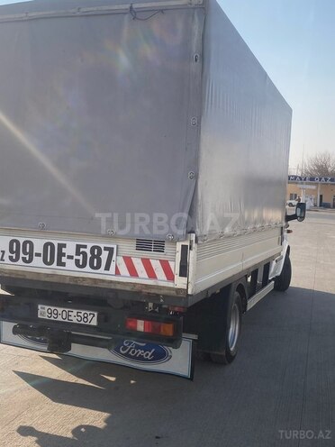 Ford Transit-4