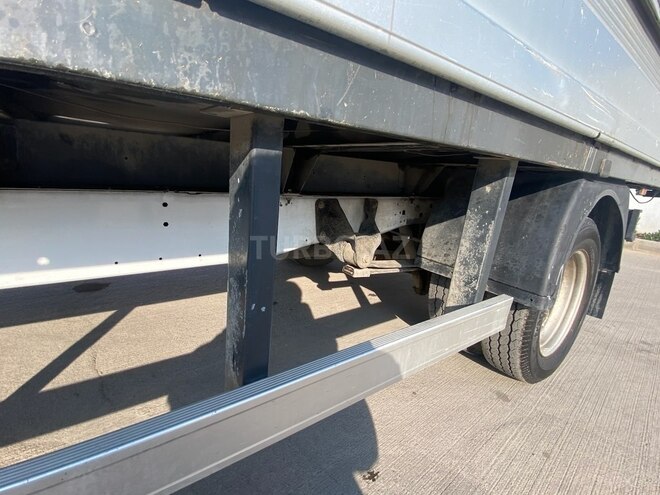 Ford Transit-8