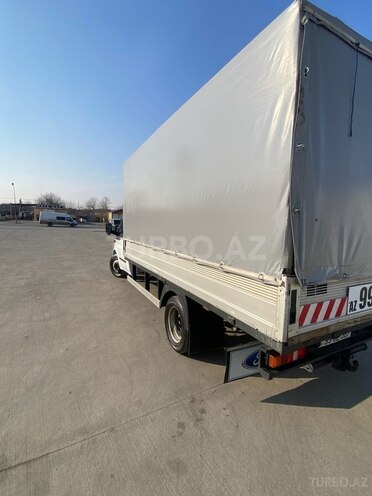 Ford Transit-10