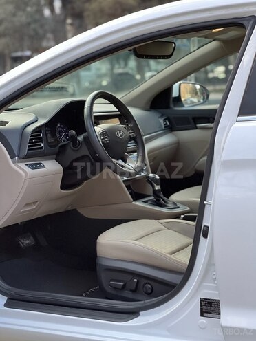 Hyundai Elantra 2020, 21,350 km - 2.0 l - Bakı