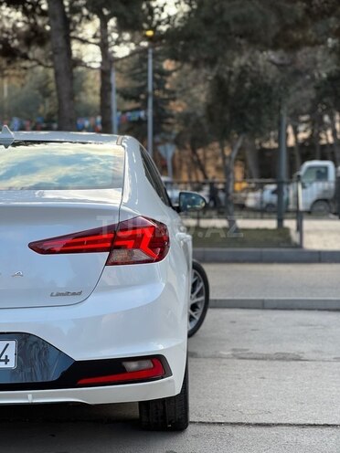 Hyundai Elantra 2020, 21,350 km - 2.0 l - Bakı