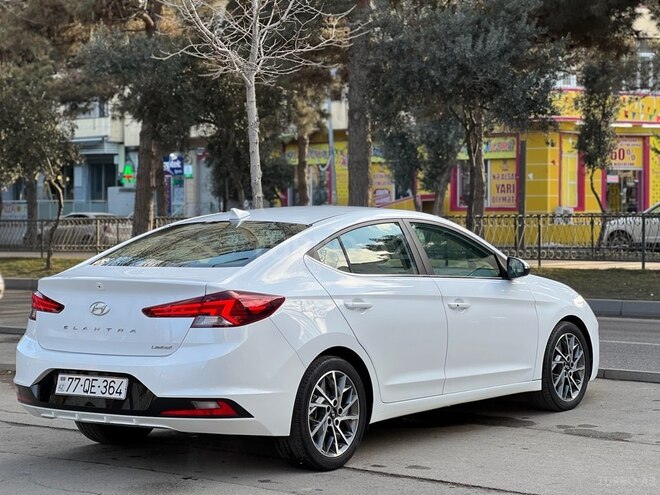 Hyundai Elantra 2020, 21,350 km - 2.0 l - Bakı