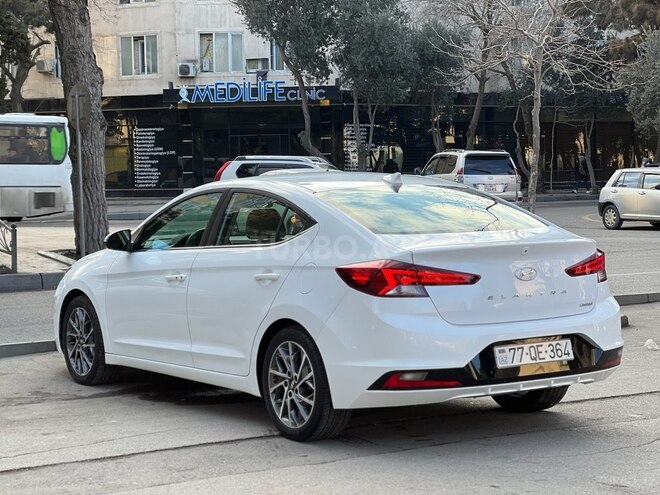 Hyundai Elantra 2020, 21,350 km - 2.0 l - Bakı