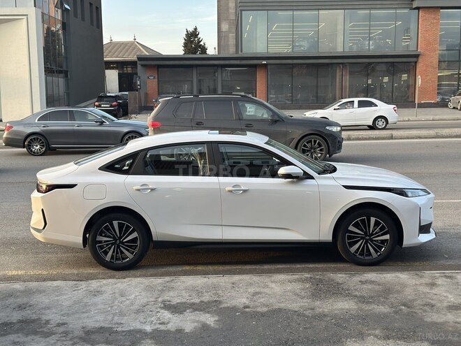 Changan Qiyuan A05-6