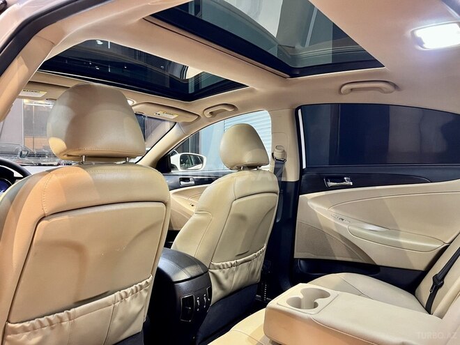 Hyundai Sonata-13