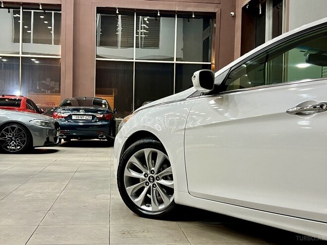 Hyundai Sonata-3