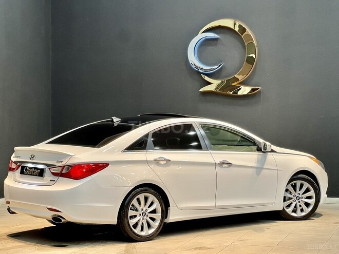 Hyundai Sonata-18
