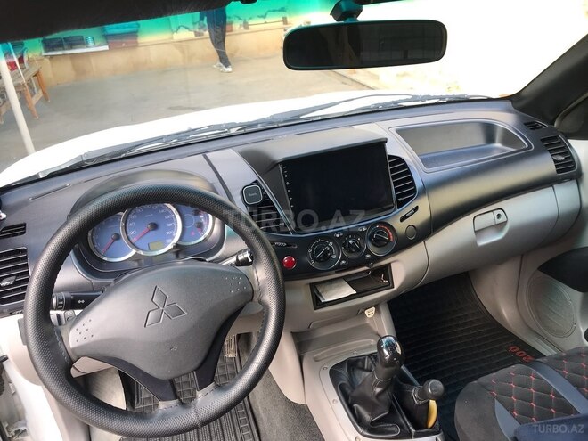 Mitsubishi L200 2007, 280,000 km - 2.5 l - Bakı