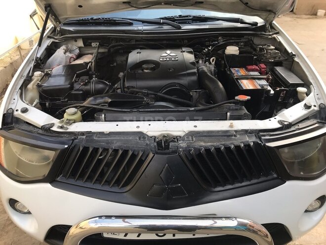 Mitsubishi L200 2007, 280,000 km - 2.5 l - Bakı