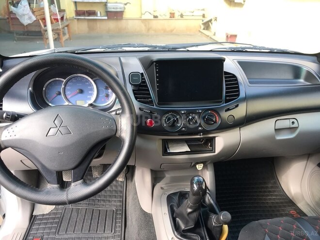 Mitsubishi L200 2007, 280,000 km - 2.5 l - Bakı