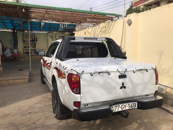 Mitsubishi L200 2007, 280,000 km - 2.5 l - Bakı