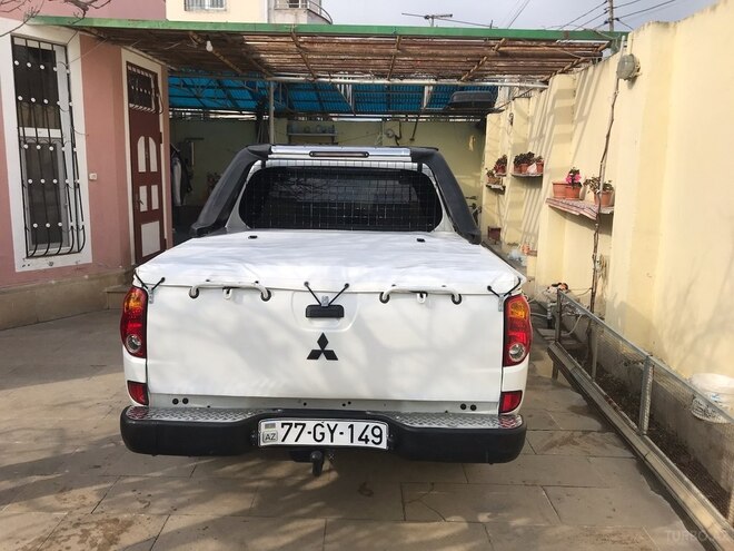 Mitsubishi L200 2007, 280,000 km - 2.5 l - Bakı