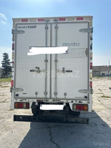 Isuzu  2021, 101,000 km - 2.7 л - Bakı