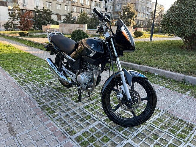 Yamaha YBR 125-4
