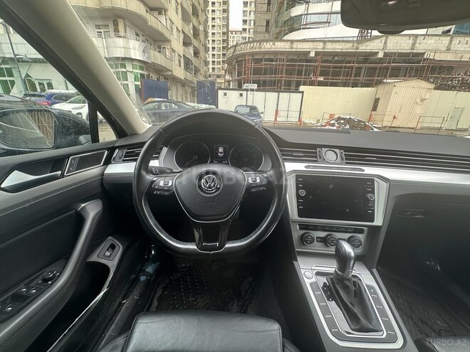 Volkswagen Passat 2018, 92,500 km - 1.8 l - Bakı
