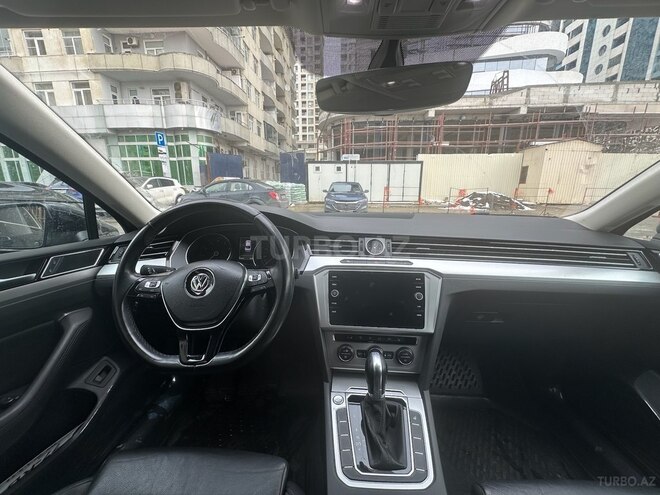 Volkswagen Passat 2018, 92,500 km - 1.8 l - Bakı