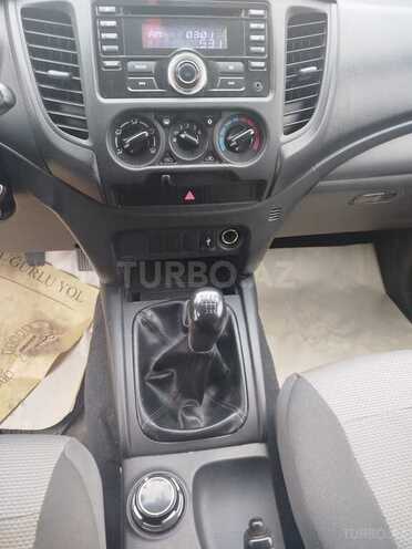 Mitsubishi L200-8