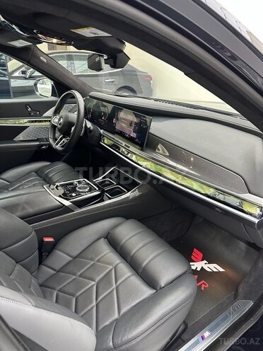 BMW 740 2022, 25,660 km - 3.0 l - Bakı