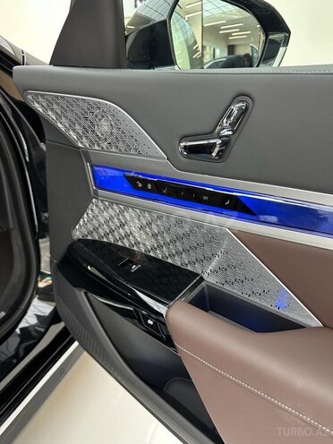 BMW i7 2023, 2,000 km - 0.0 l - Bakı