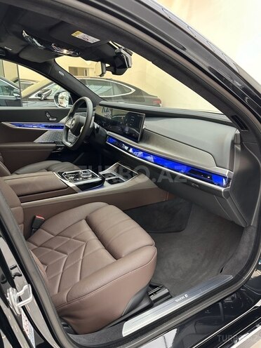 BMW i7 2023, 2,000 km - 0.0 l - Bakı
