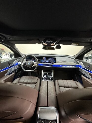 BMW i7 2023, 2,000 km - 0.0 l - Bakı